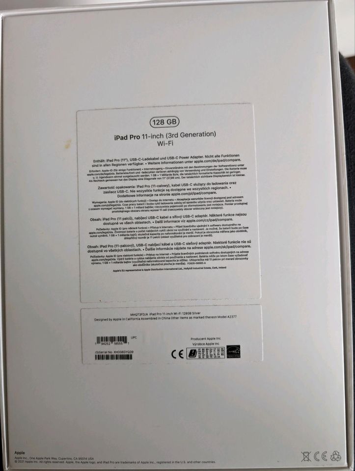 iPad pro M1 128GB mit Logitech Tastatur und esr hülle in Frechen