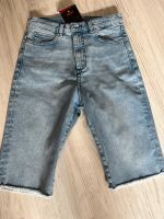 Hugo Jeans Short Größe 26 Modell Garen neu Niedersachsen - Aurich Vorschau