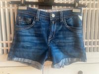 Replay Jeans Shorts Hotpants 34 top Zustand München - Schwabing-West Vorschau