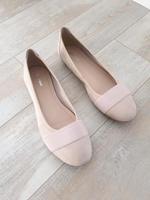 Ballerina  Damenschuhe beige 40 Niedersachsen - Stadthagen Vorschau