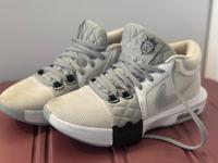 Nike Basketballschuhe – Weiß/Grau – Gr. 40 – Kaum getragen Niedersachsen - Osnabrück Vorschau