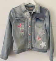 Jeansjacke Sterne Desigual 146/152 Stickerei Patches Niedersachsen - Lilienthal Vorschau