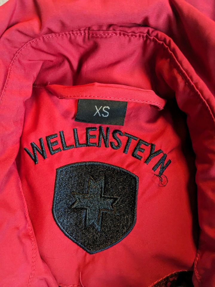 Gratis Versand Rote Wellensteyn Damen Regenjacke neuwertig in Norderstedt