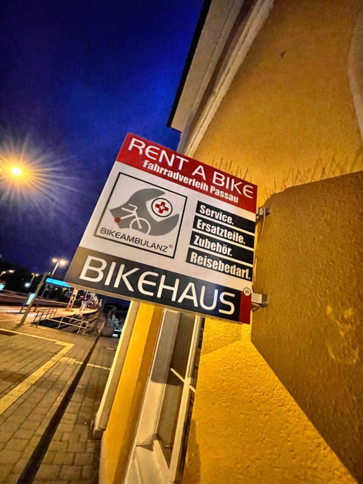 MITARBEITER/IN (m/w/d) FÜR FAHRRADVERLEIH IN PASSAU FÜR SOFORT GESUCHT. FAHRRADMONTEUR/IN, ENGAGIERTE/R FAHRRAD-HOBBYSCHRAUBER/IN, FAHRRADBEGEISTERTE MIT TECHNISCHEN WISSEN. in Passau