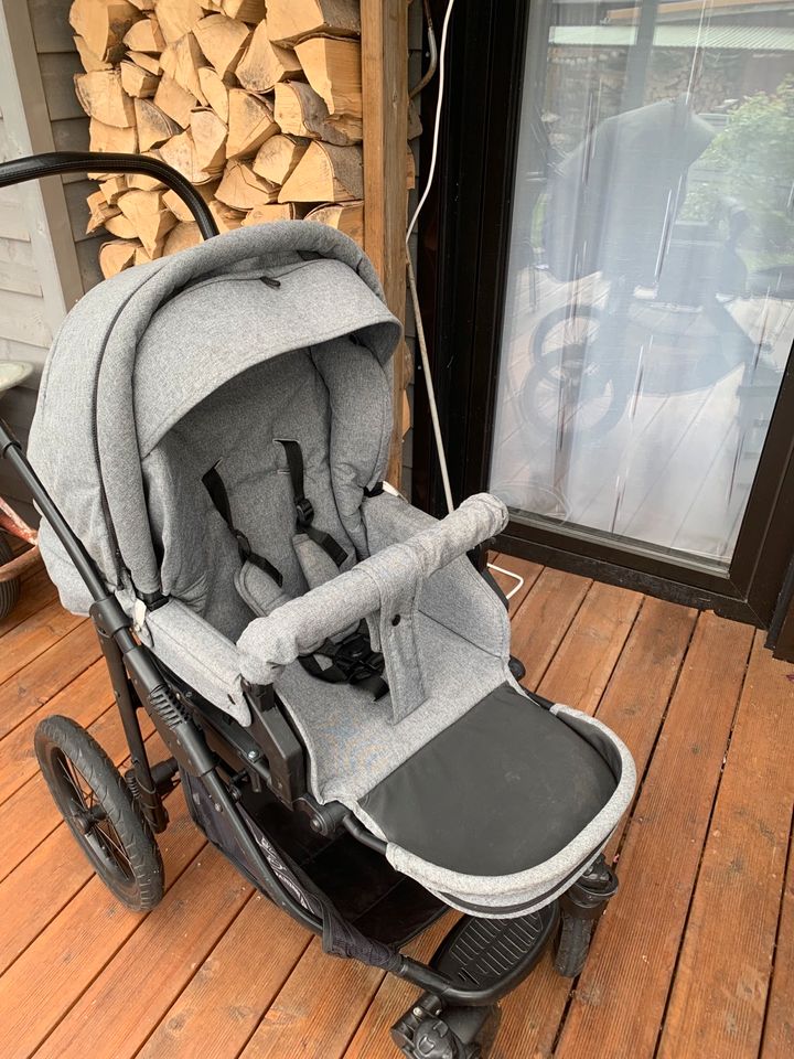 Kinderwagen Basson Baby in Salzkotten