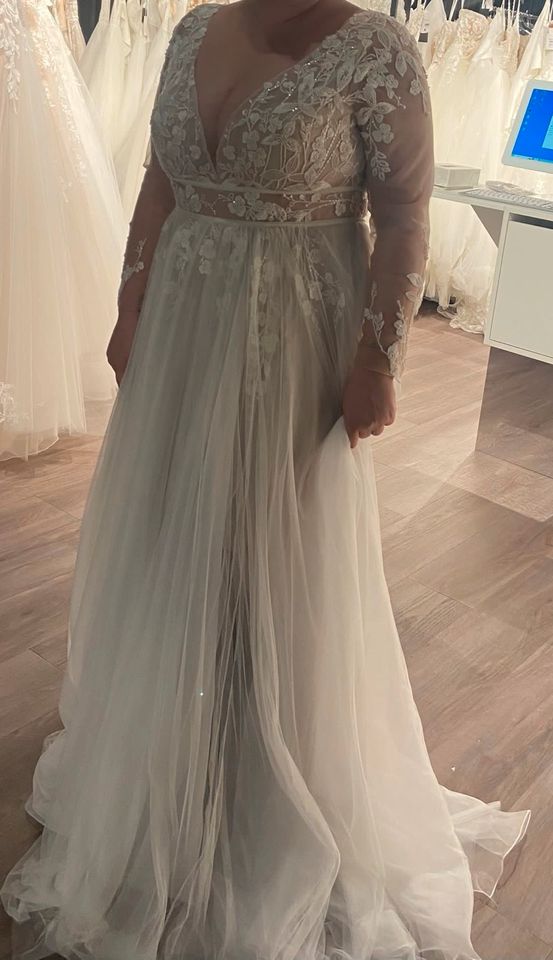 Brautkleid / Hochzeitskleid in Hespe