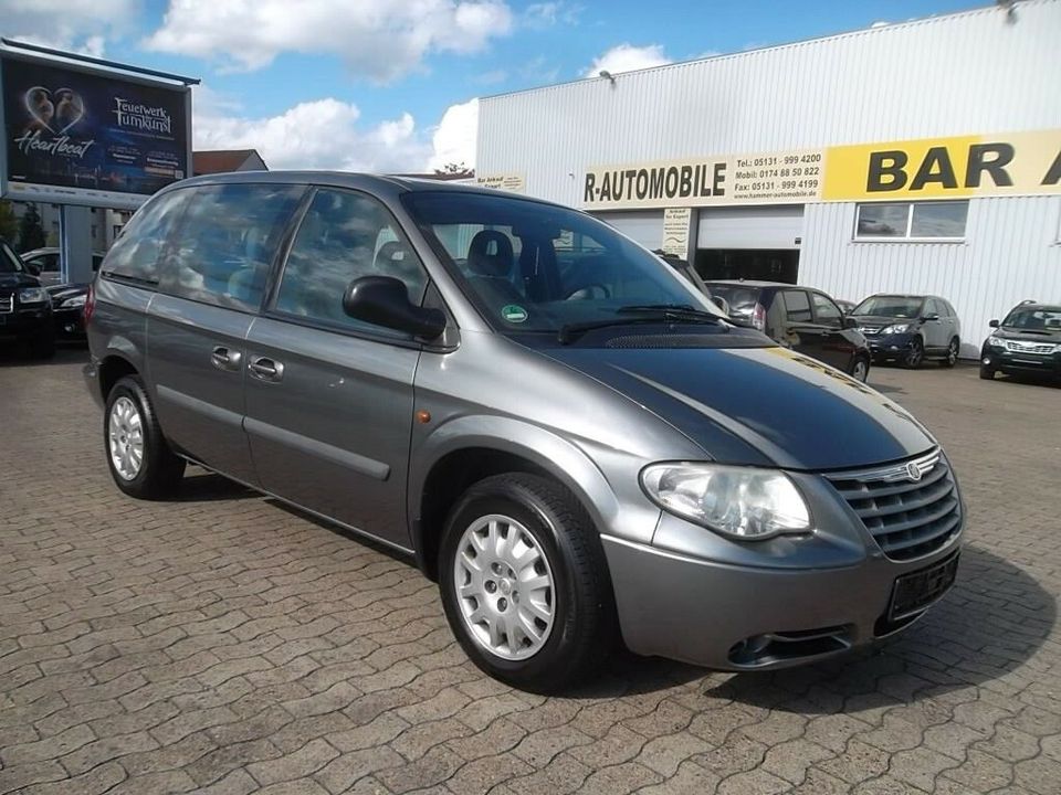 Chrysler Voyager CRD SE 7 SITZER AUTOM KLIMAANLAGE in Garbsen