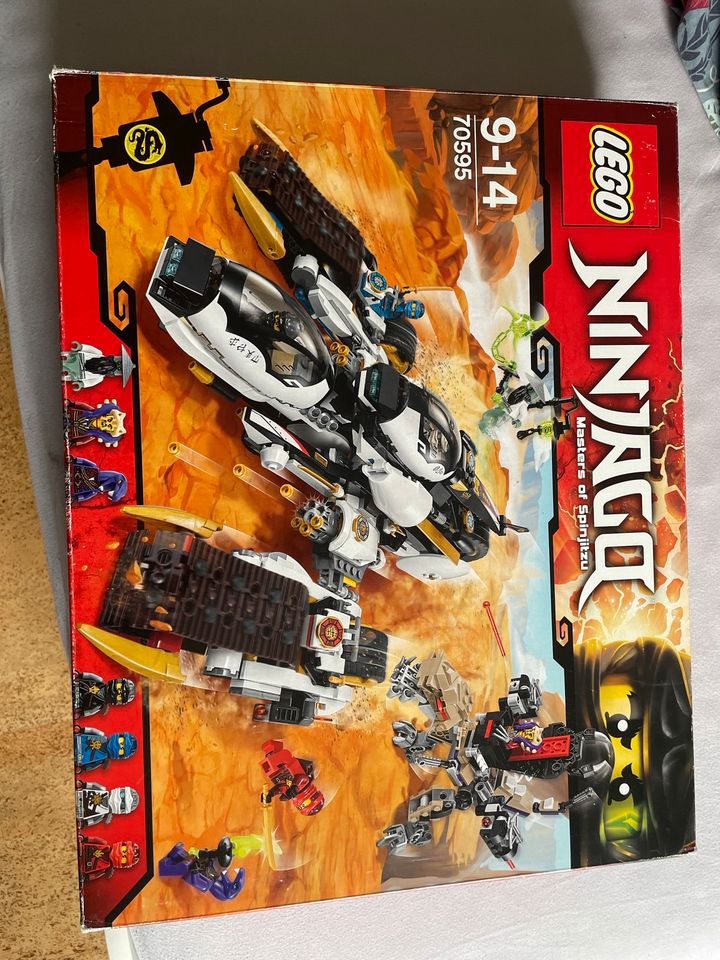 LEGO NINJAGO: Ultra-Tarnkappen-Fahrzeug (70595) in Kierspe