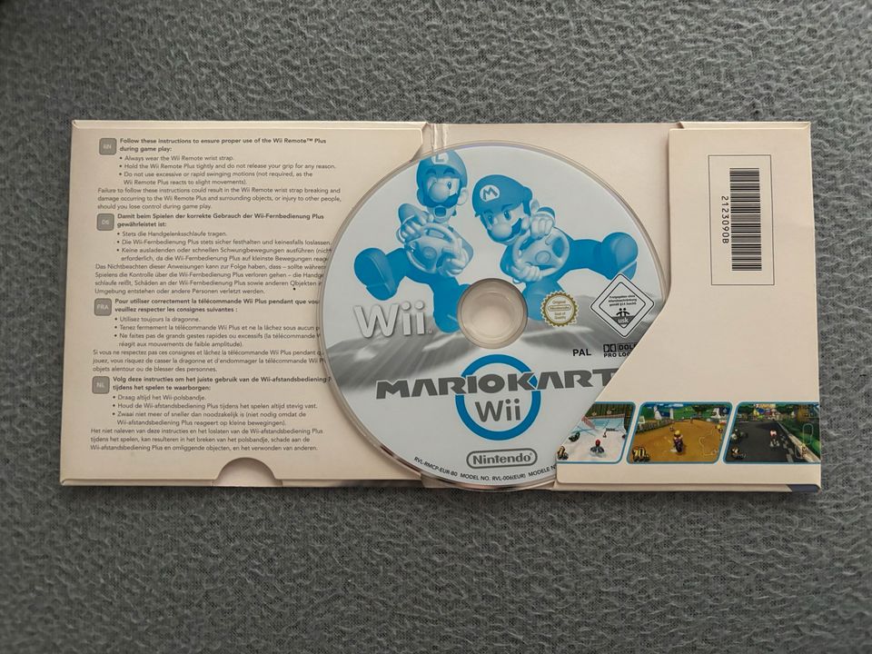 Nintendo Wii + Zubehör + 4 spiele in Nürnberg (Mittelfr)