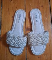 Süße Boho Schuhe Schlappen Natur Sandale Flip Flops NEU Gr. 38 Nordrhein-Westfalen - Wermelskirchen Vorschau