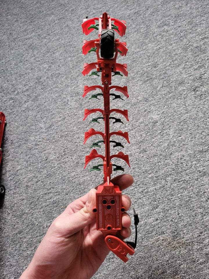 plus Hektor 1000Vario Vogel Noot Drehpflug von Siku Control in Mittelangeln