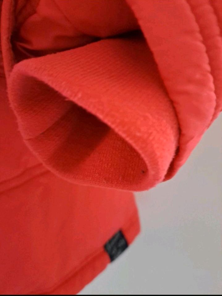 Winterjacke SOCCX Gr.38/40 (M) rot Damen in Heeßen