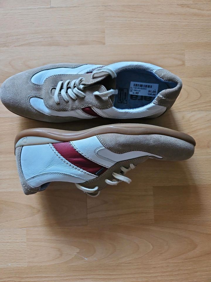 Schuhe Sneaker Leder in Größe 40-41 in Berlin