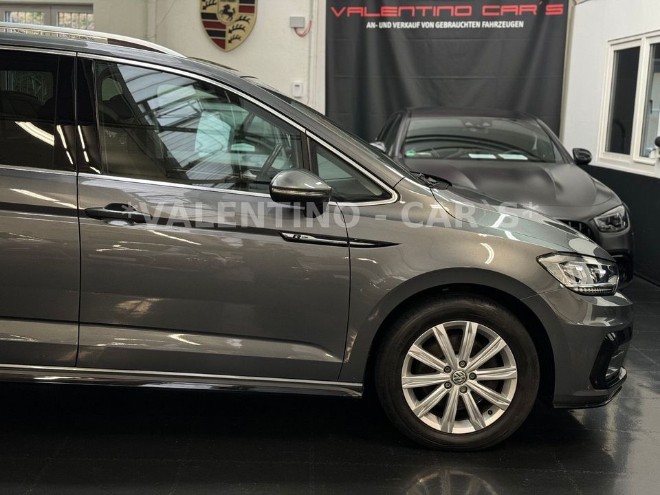 Volkswagen Touran Highline R-Line 2.0 TDI DSG/Nav/ACC/Temp in Radevormwald