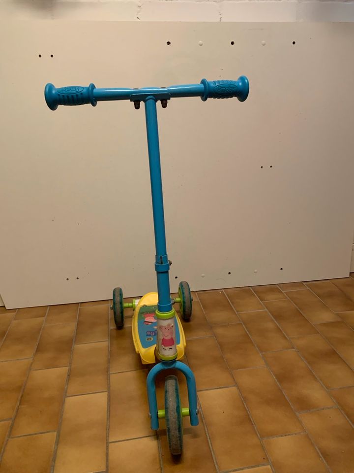 Tretroller, PEPPA PIG 3-Rad Roller in Barsbüttel