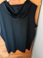Tolles Top/Shirt 54 mit Kapuze und Seitenschlitzen Niedersachsen - Braunschweig Vorschau