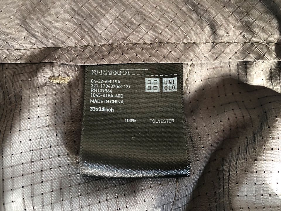 Wie neu UNIQLO New York Hose Stoffhose Anzughose W33L34 in Hamburg