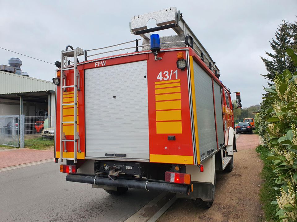 Iveco 75-16 Feuerwehr LF8 4x4 Allrad Camping Wohnmobil in Schneverdingen