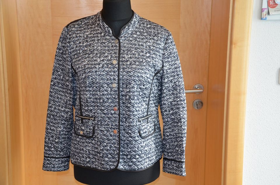 Jacke von Gerry Weber Gr. 40 leichte Steppjacke in Bodenkirchen