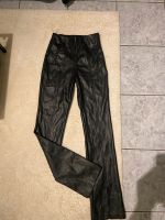 Stradivarius Leder Hose Gr. S NEU Nordrhein-Westfalen - Unna Vorschau