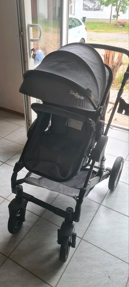 Kinderwagen 3in1 in Erdeborn