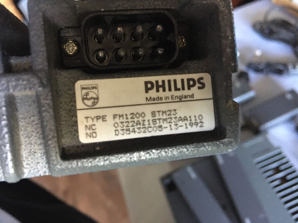 Phillips FM 1000 1100 1200 Funkgeräte in Bückeburg
