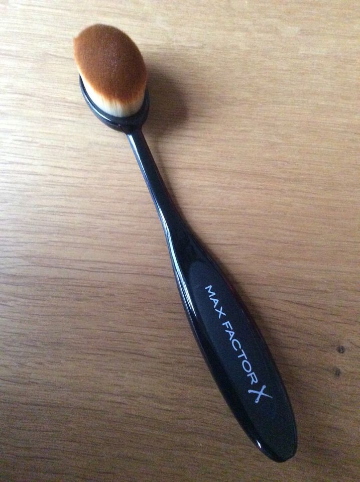 MAX FACTOR Foundation Brush / Make-up Pinsel oval NEU in Bremen