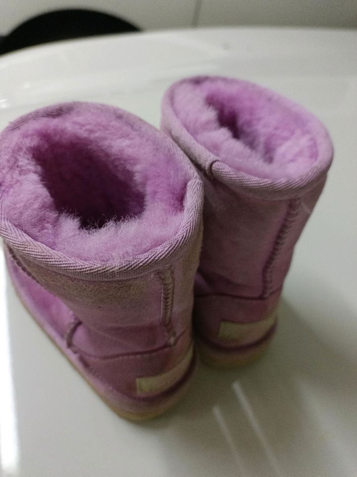 UGG Boots 27,5 Pink*Mädchen*Gebraucht in Trier