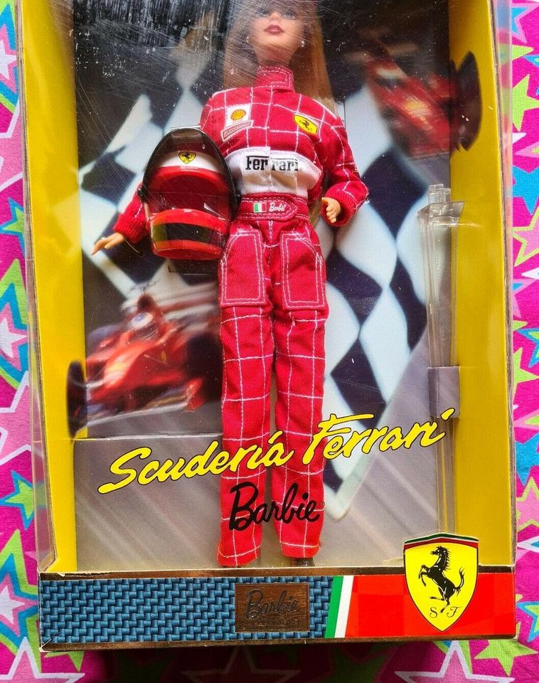 Barbie Sammlerpuppe Sammlerbarbie Ferrari Scuderia in Wutha-Farnroda