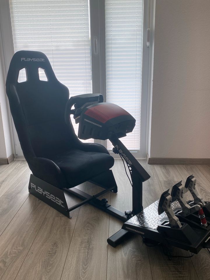 Thrustmaster Simrig in Oyten