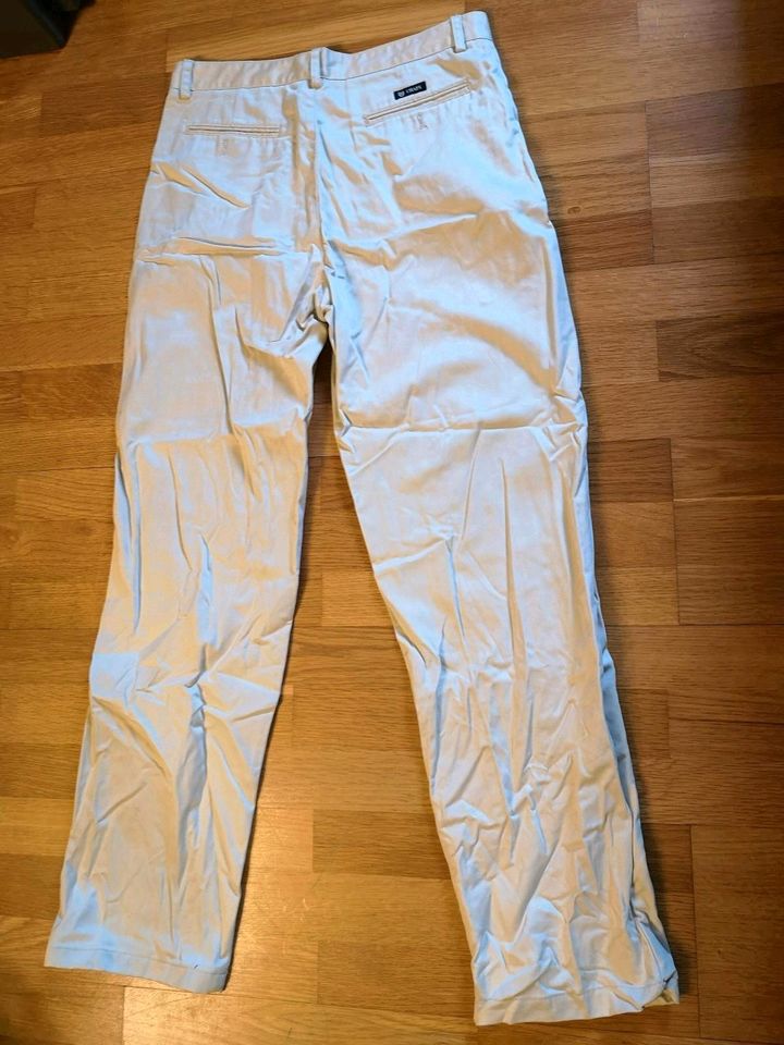 Herrenhose von Chaps Größe W32 L34 Stoffhose in Wölfersheim