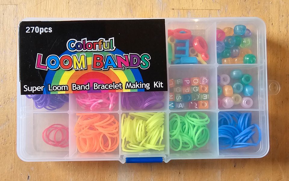 Loom Bands Set Gummibänder Armbänder mit Perlen in Berlin