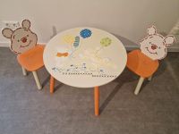 Kinderspieltisch mit 2 Stühlen Winnie Pooh Sachsen - Geithain Vorschau