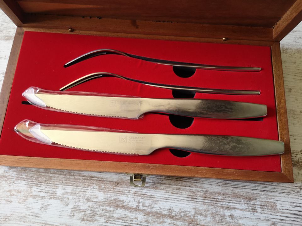 Damast Messer Steakbesteck für 2 Personen in Holzschatulle, Topp in Schwerte