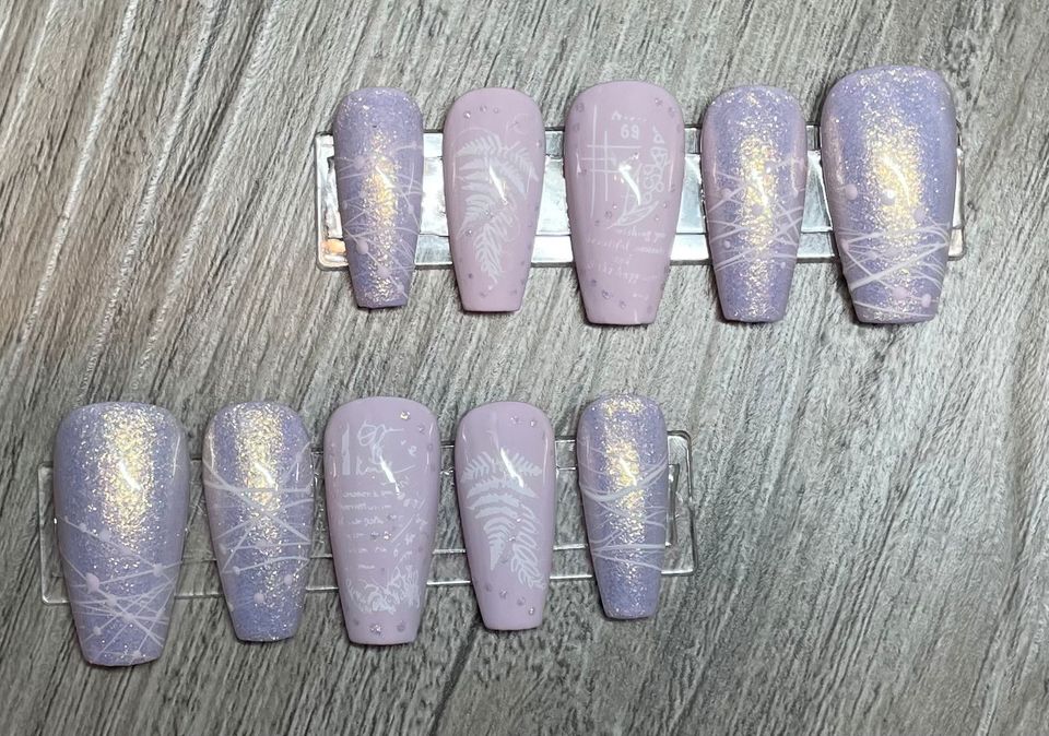 Press on Nails - LAVENDER in Hude (Oldenburg)