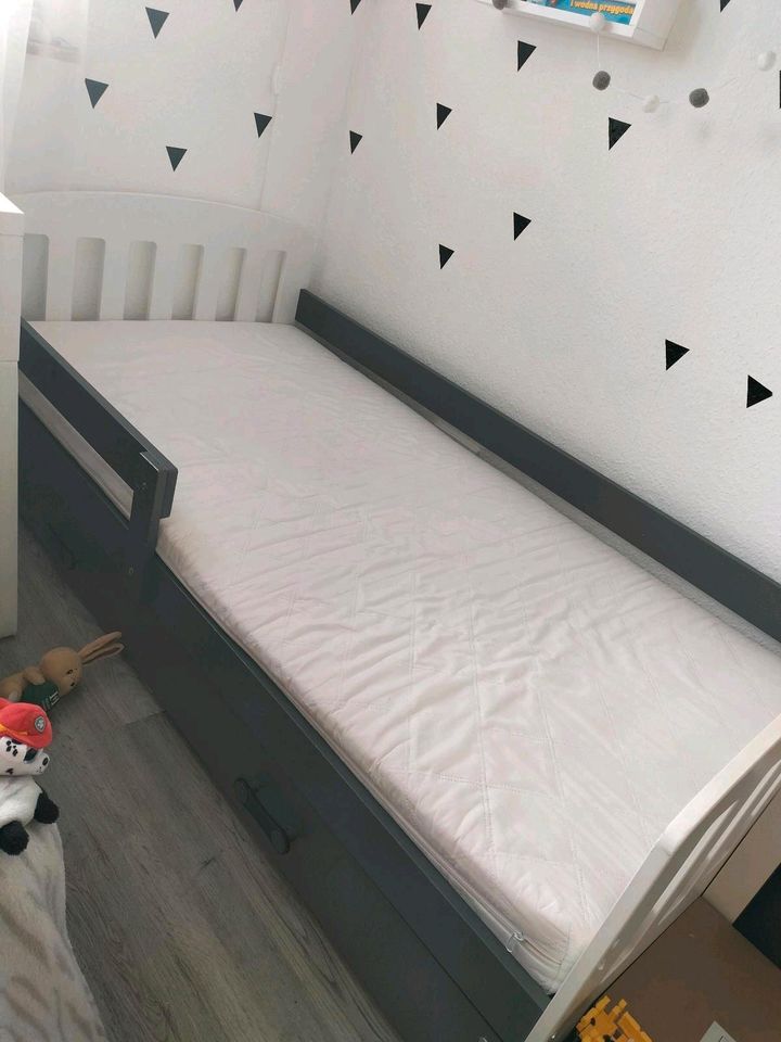Kinderbett mit Schublade 80x160 in Velbert