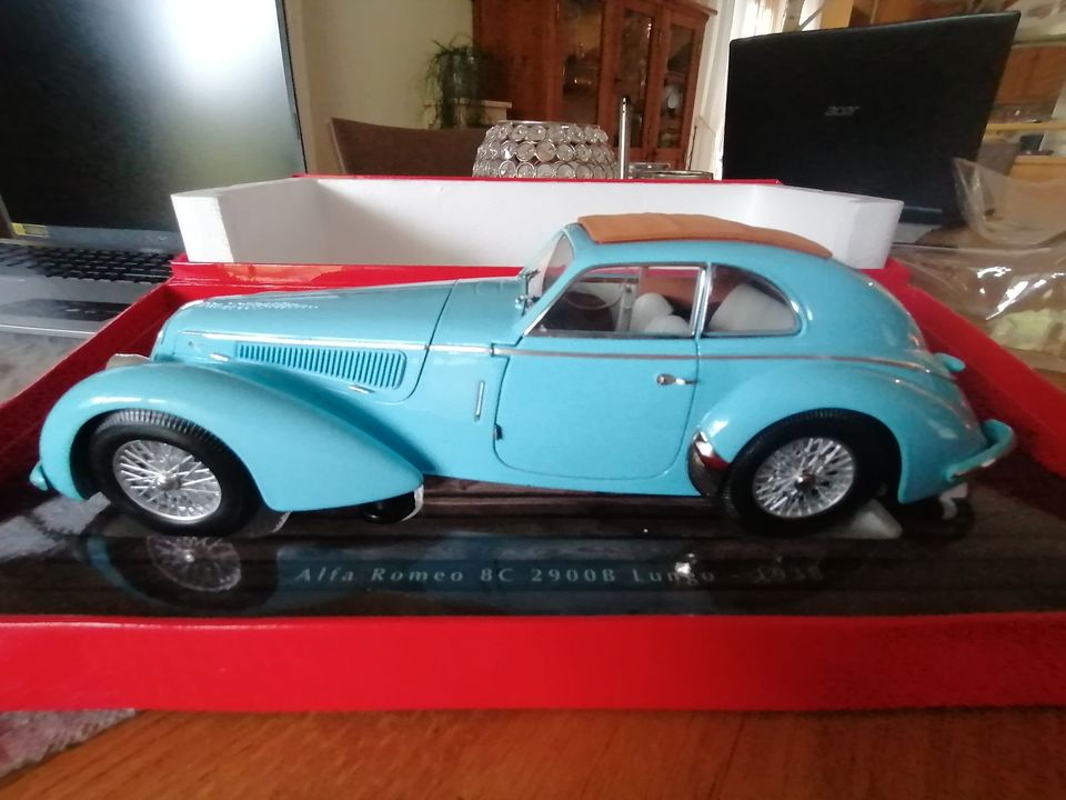 Alfa Romeo 8C 2900 Lungo 1938 Minichamps 1:18 hellblau Rarität in Dillingen (Donau)