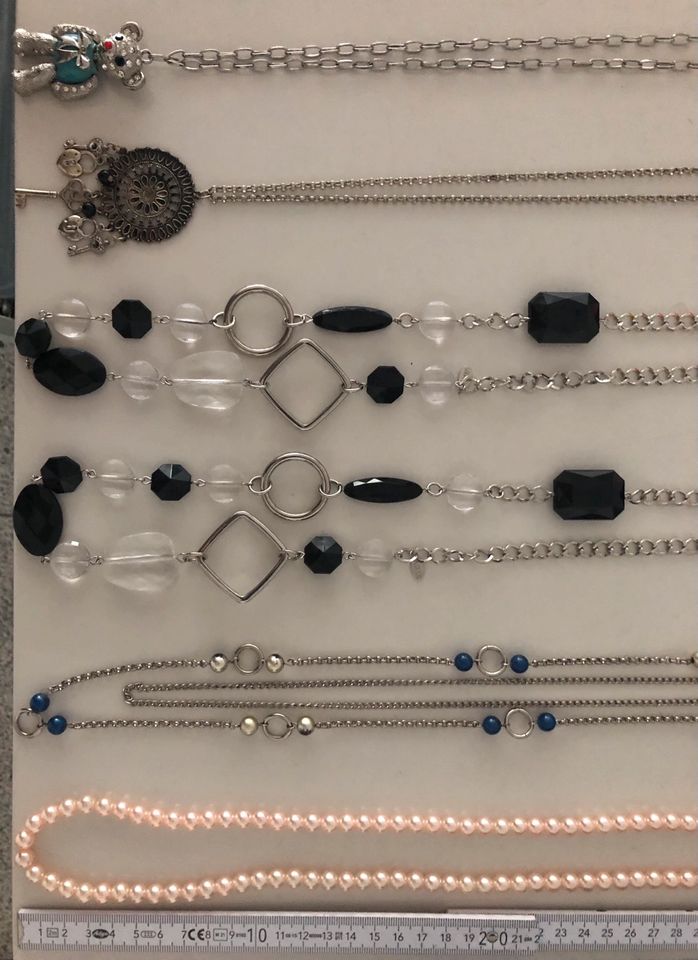 Lange Halsketten je 3,50€ „NEU“ in Köln