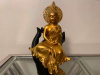 Deko Goldener Buddha in schwarzer Hand sitzend Rheinland-Pfalz - Waldbreitbach Vorschau