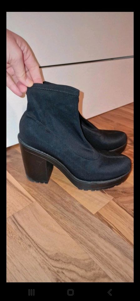 Stiefeletten schwarz in Hamm