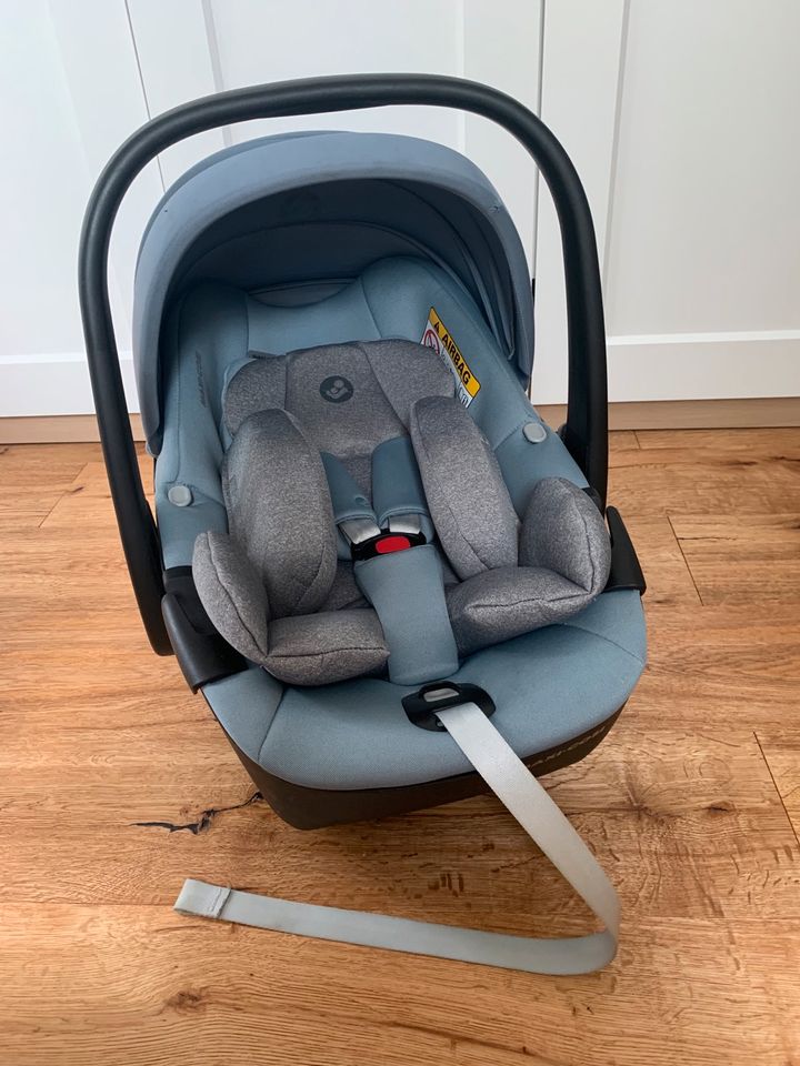 Maxi-Cosi Pebble 360 i-Size Babyschale inklusive FamilyFix 360 in Rötha