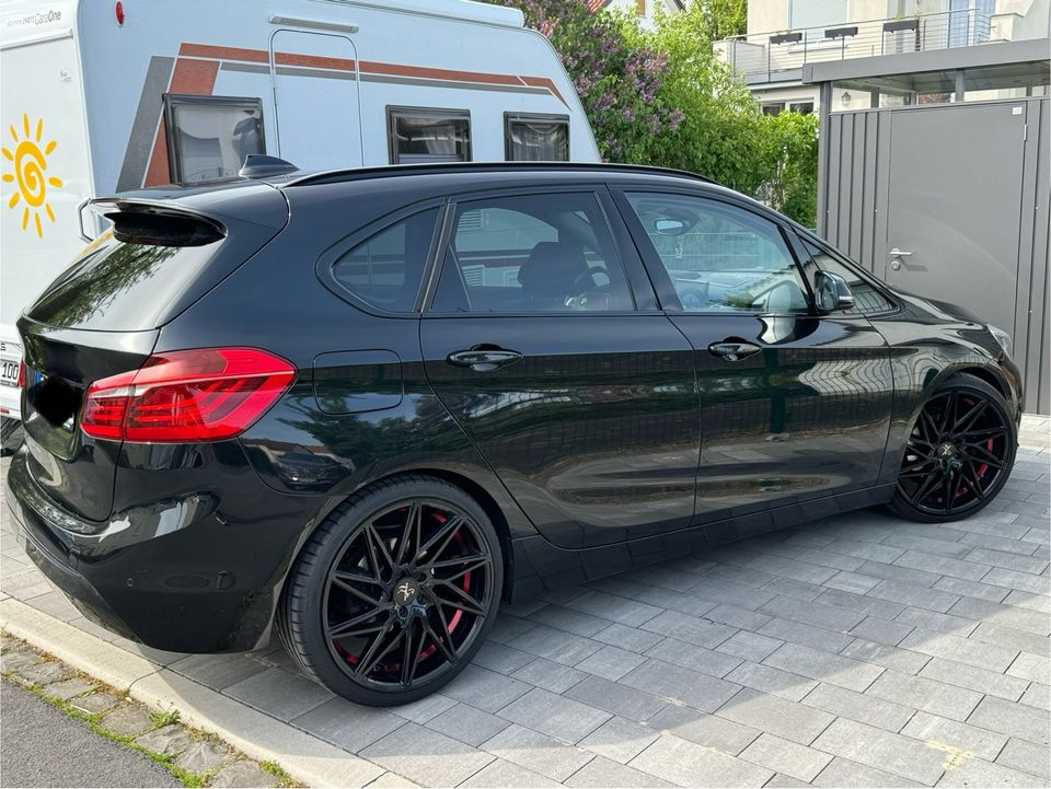 BMW Active Tourer 218D Garantie in Fulda