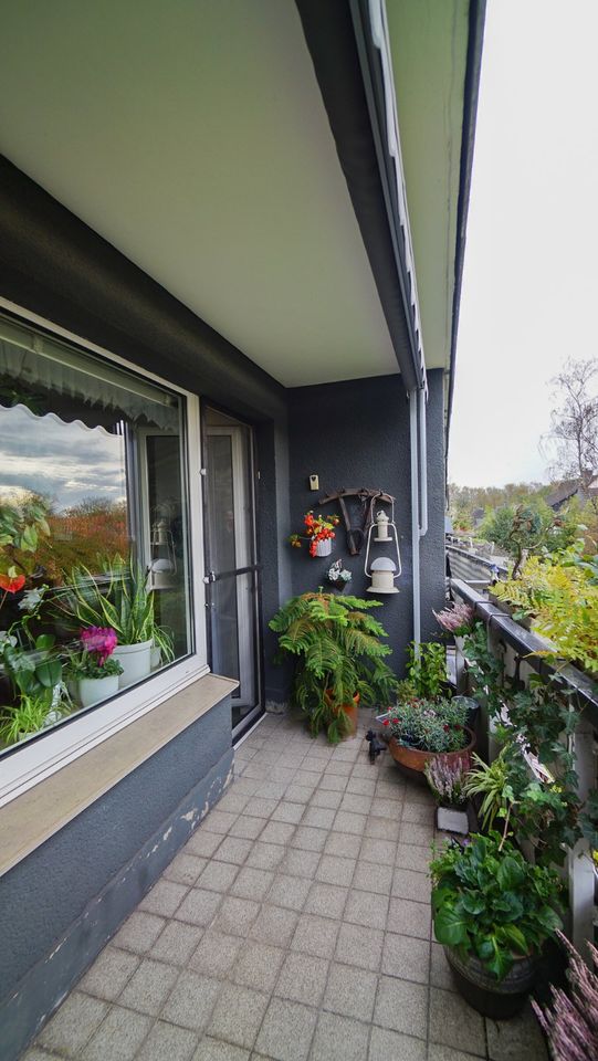Sucht neuen Besitzer , Maisonette Wohnung am Ruhrpark OB Alstaden , 3 Balkone in Oberhausen
