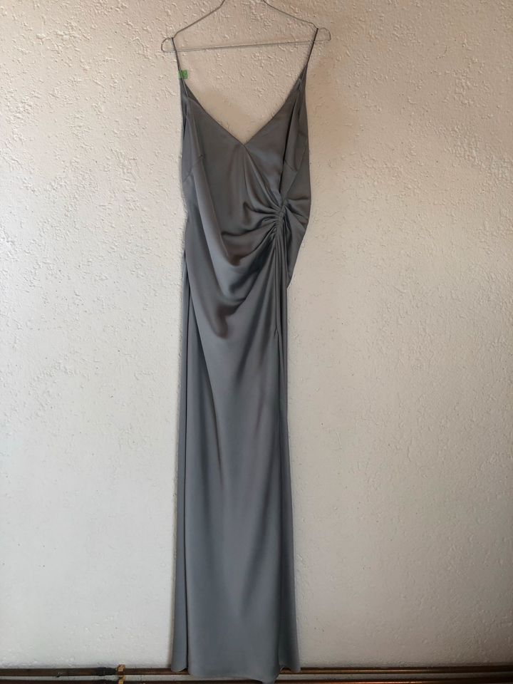 Satin-Maxikleid eisblau,gr.S, Abendkleid , Brautjungfernkkleid in Bad Hönningen