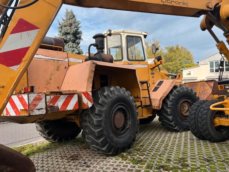 Radlader Liebherr 551 Schaufel 4m3 Top 21500kg in Gemmrigheim