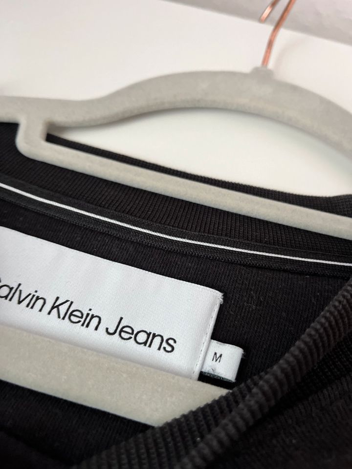 Calvin Klein Herrenpullover Größe M in Dautphetal