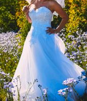 Hochzeitskleid Brautkleid 38 weiß Schimmer Strasssteine Bayern - Marklkofen Vorschau
