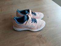 Asics Turnschuhe *guter Zustand* Größe 30 Bayern - Dorfprozelten Vorschau