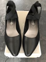 Tamaris Ballerinas schwarz mit Riemen Gr. 40 NEU! Hessen - Kronberg im Taunus Vorschau