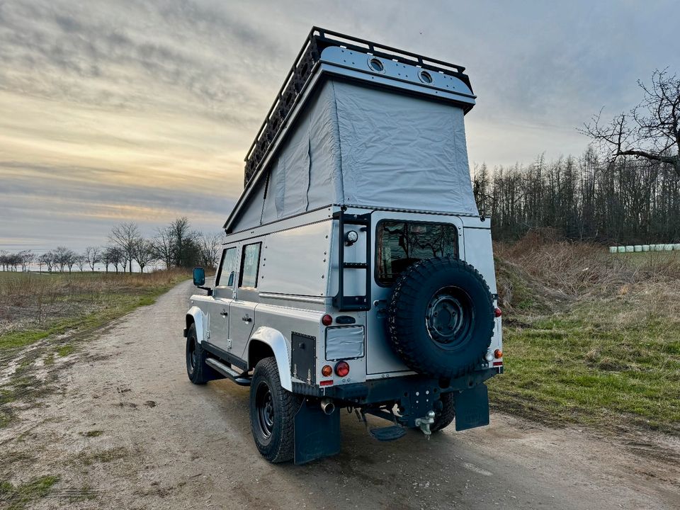 Land Rover Defender 110 TD4, Ex-Tec Reiseumbau, nur 36.000 km! in Dresden